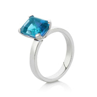 COCKTAIL Blue Topaz ring