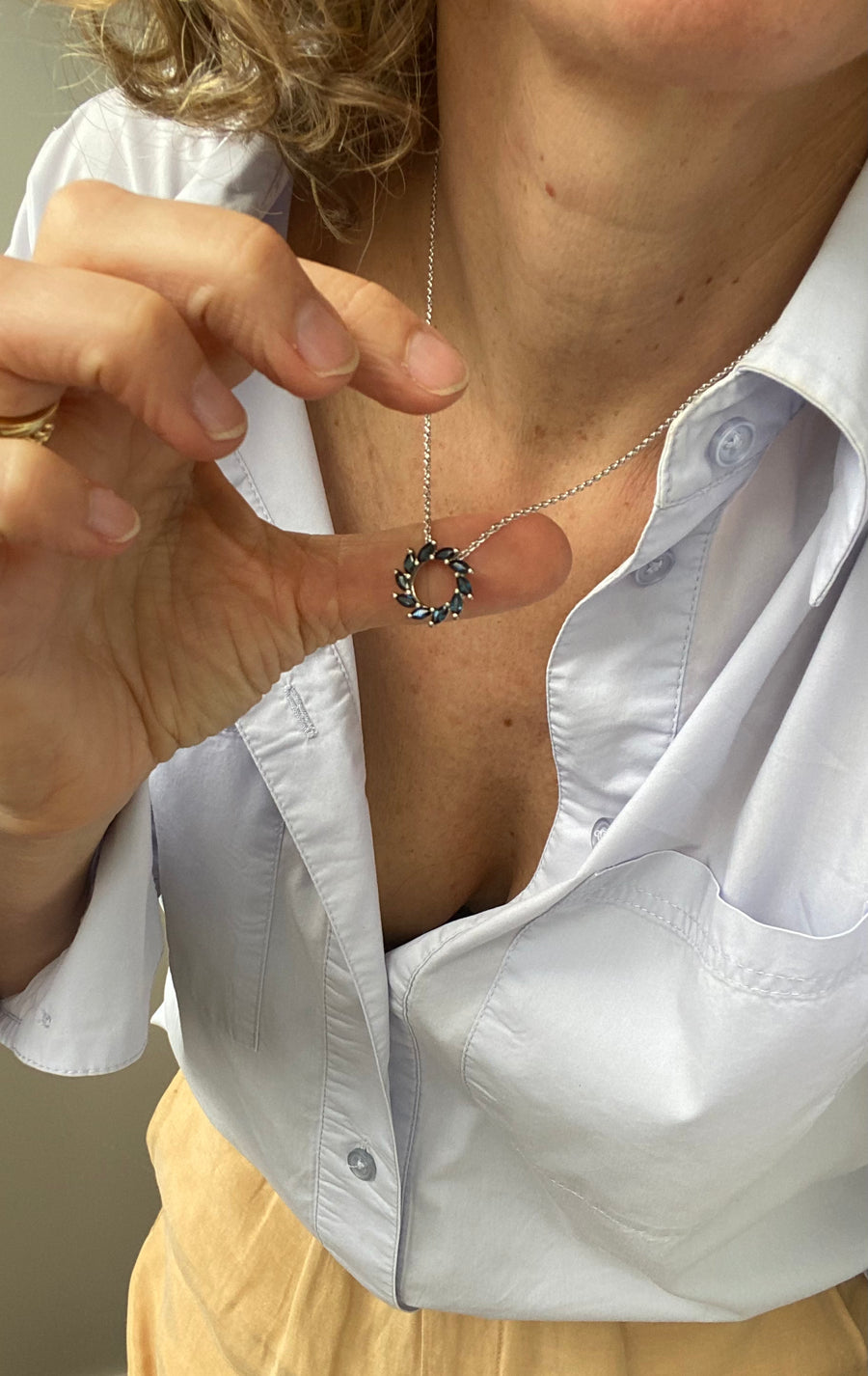 ANNY - Blue Sapphire 18ct White Gold Pendant - CIRCLE COLLECTION