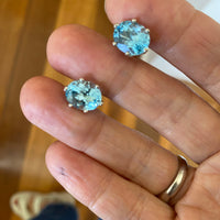 Himmel Blau Large -  Blue Topaz Earring Studs