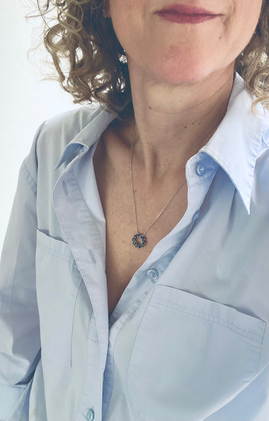 ANNY - Blue Sapphire 18ct White Gold Pendant - CIRCLE COLLECTION