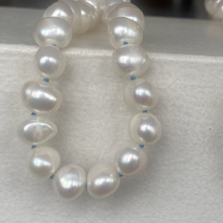 PEARL STRAND necklace blue